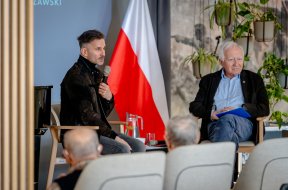 Pierwszy miesiąc realizacji projektu miejskiego dla Powstańców Warszawskich