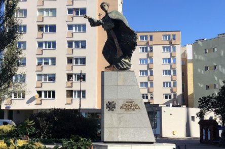 Pomnik księdza Ignacego Skorupki